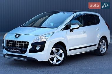 Позашляховик / Кросовер Peugeot 3008 2012 в Миколаєві