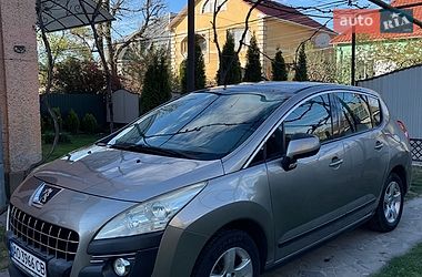 Внедорожник / Кроссовер Peugeot 3008 2011 в Сваляве