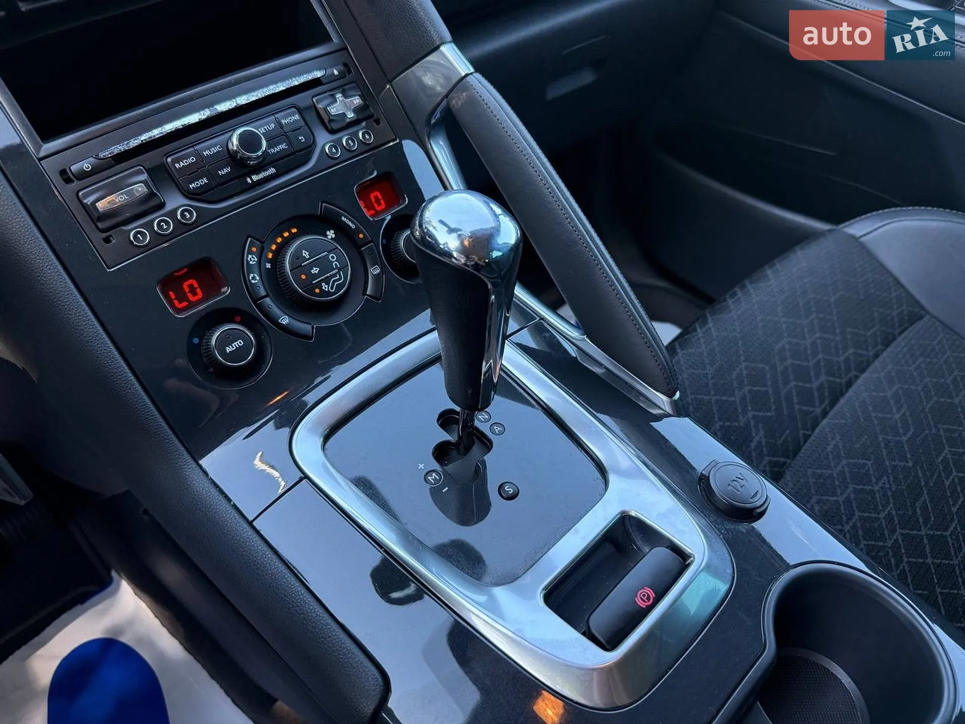 2015 Peugeot 3008 - мініатюра 32