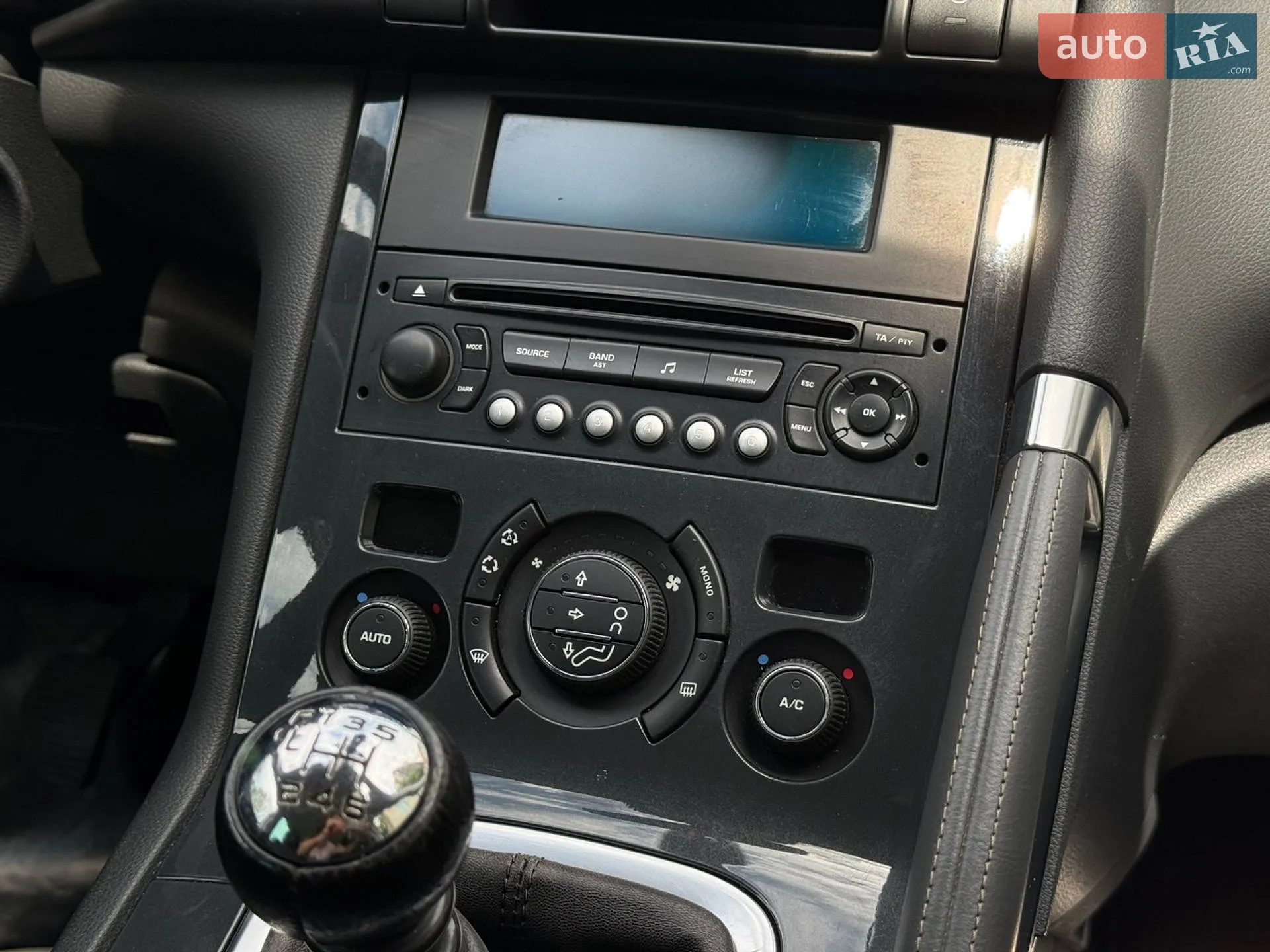 2011 Peugeot 3008 - мініатюра 34