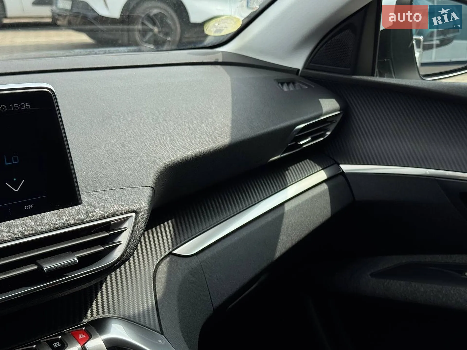 2017 Peugeot 3008 - мініатюра 21