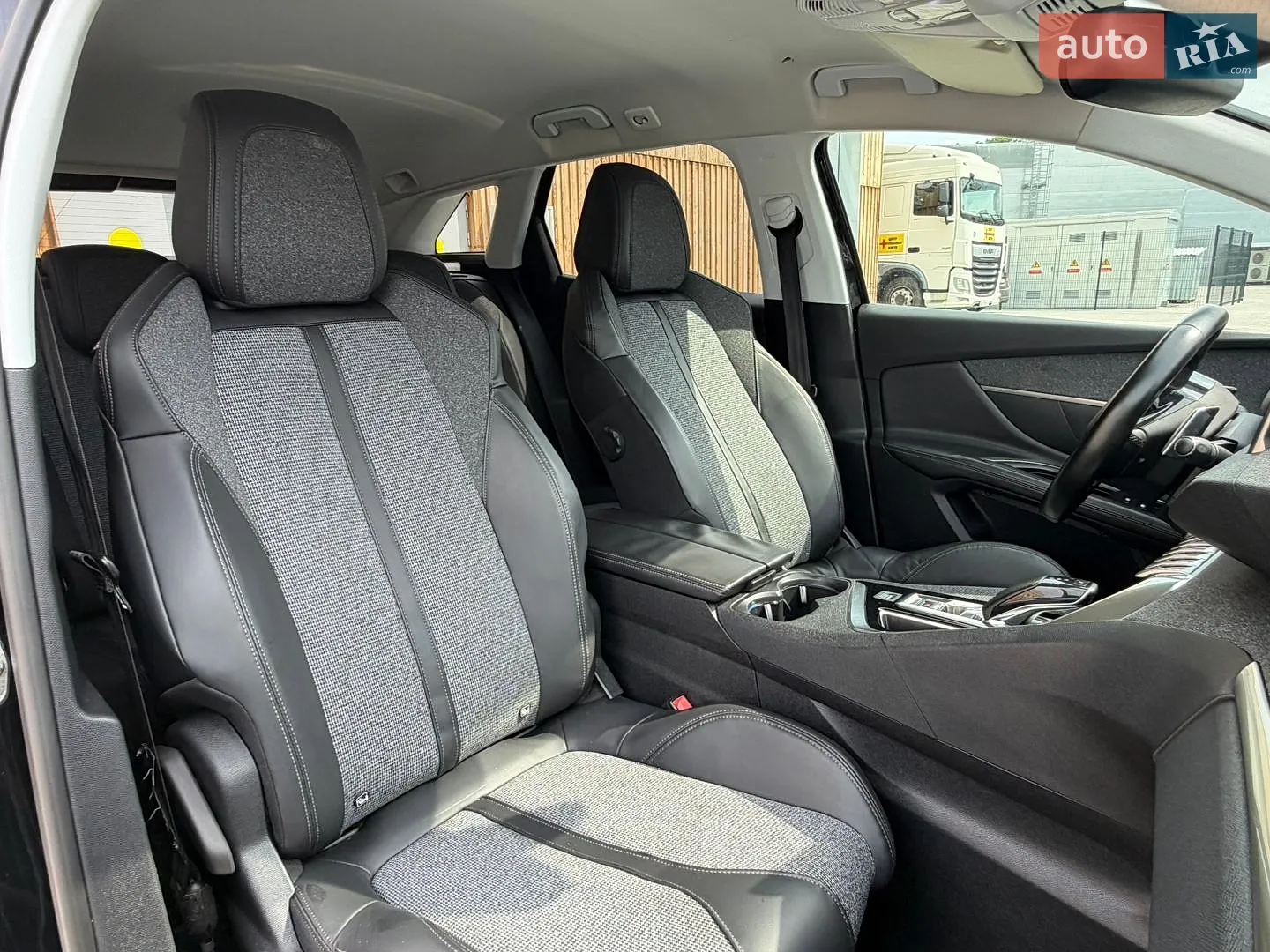 2017 Peugeot 3008 - мініатюра 21