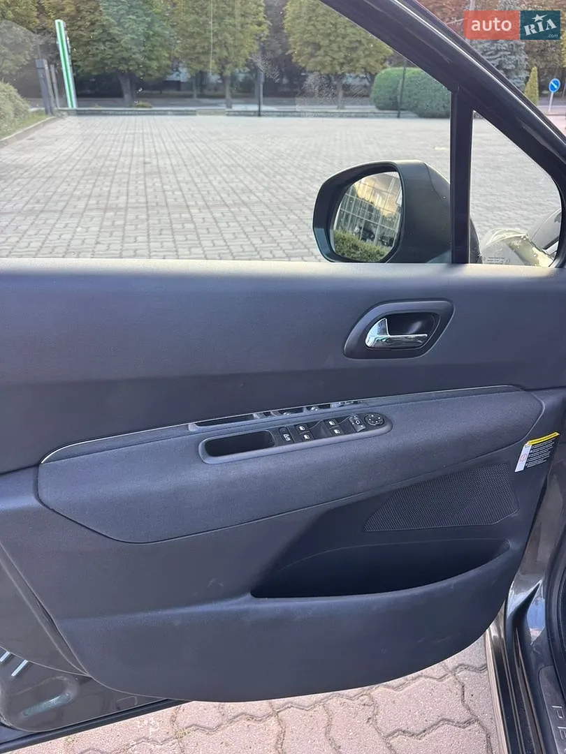 2013 Peugeot 3008 - мініатюра 18