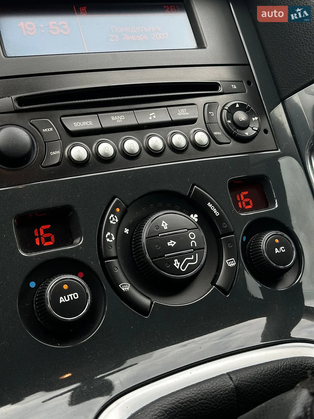 2013 Peugeot 3008 - мініатюра 29