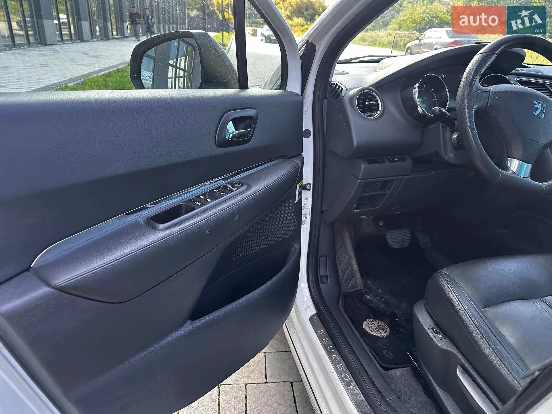 2011 Peugeot 3008 - мініатюра 36