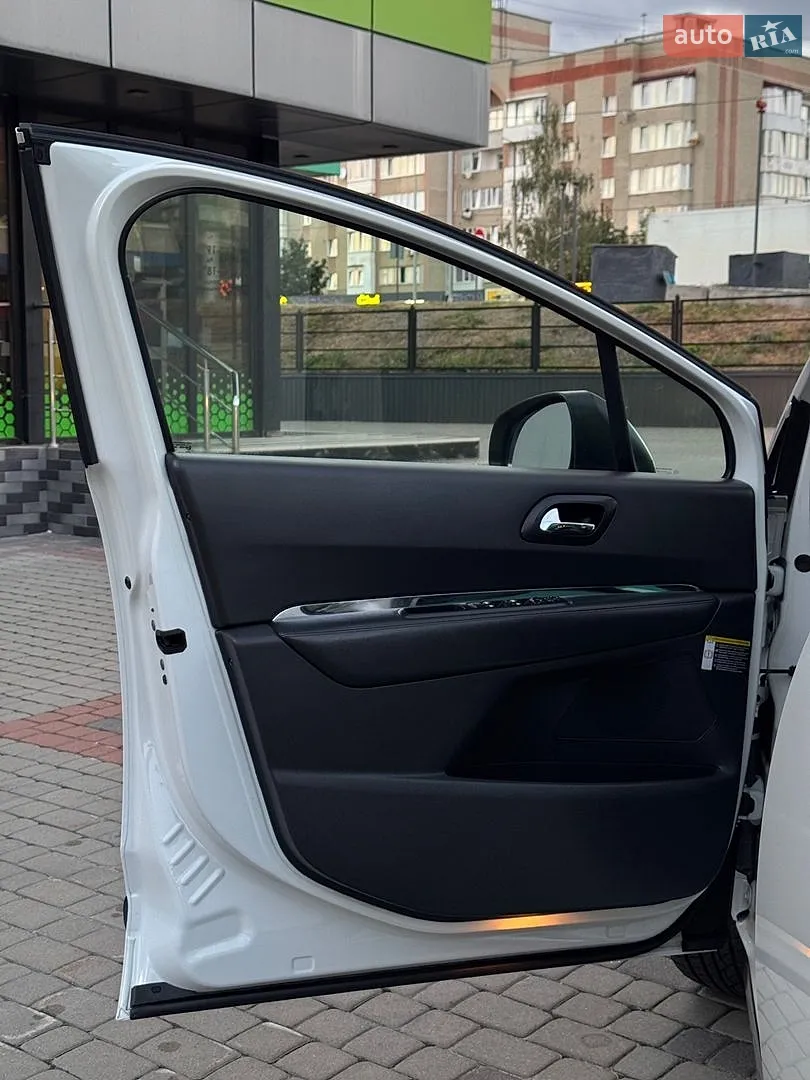 2011 Peugeot 3008 - мініатюра 39
