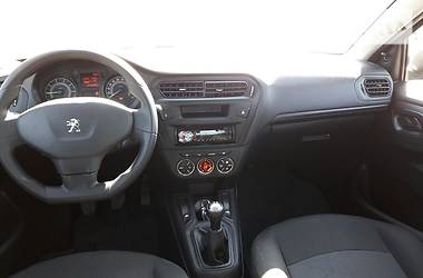 Седан Peugeot 301 2015 в Черкасах