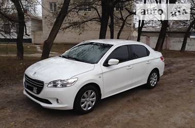 Седан Peugeot 301 2015 в Херсоне