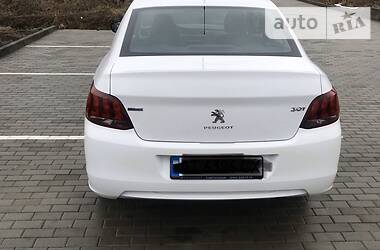 Седан Peugeot 301 2019 в Львове