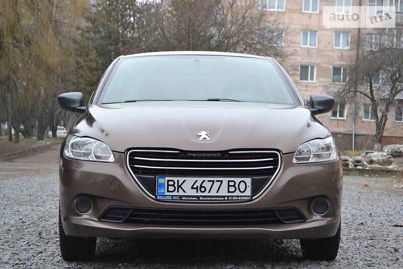 Седан Peugeot 301 2013 в Києві