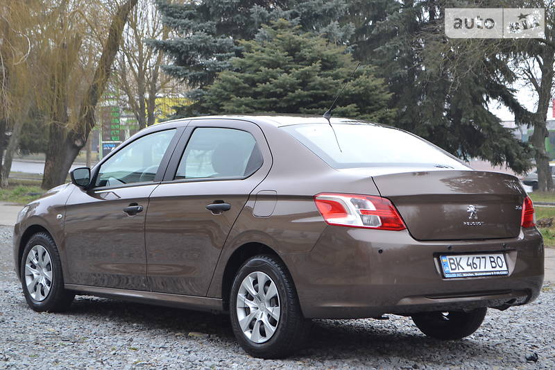Седан Peugeot 301 2013 в Києві
