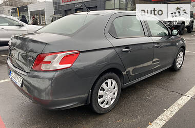 Седан Peugeot 301 2013 в Днепре