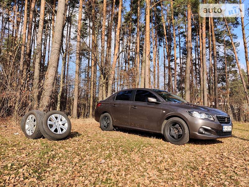 Седан Peugeot 301 2018 в Києві