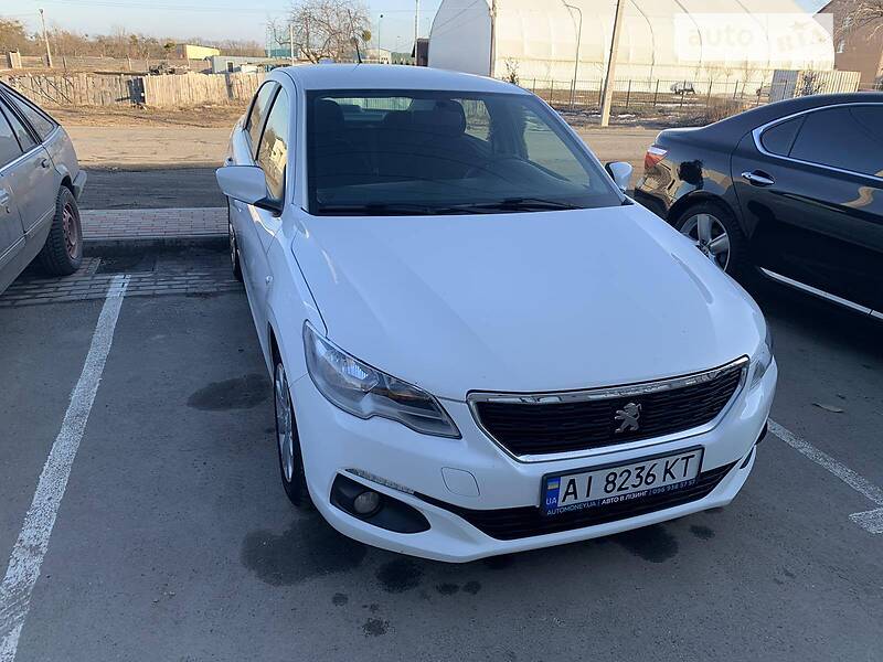 Седан Peugeot 301 2017 в Киеве