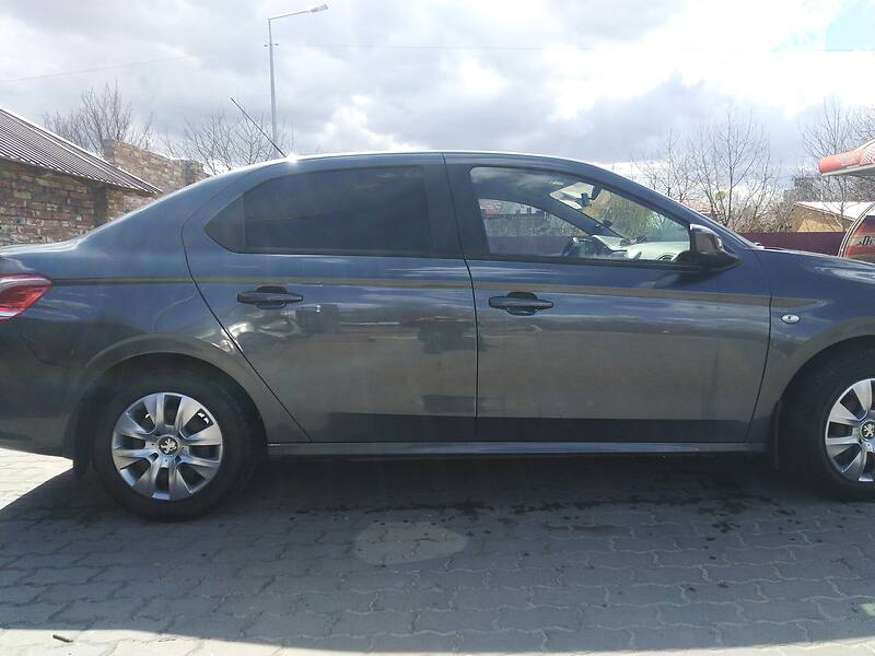 Седан Peugeot 301 2013 в Львові
