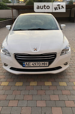 Седан Peugeot 301 2013 в Днепре