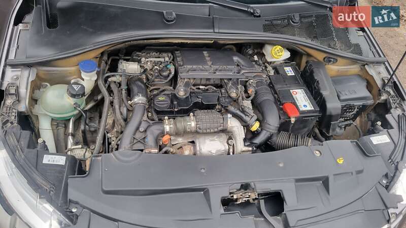 Седан Peugeot 301 2018 в Вінниці