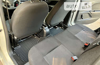 Седан Peugeot 301 2013 в 