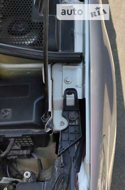 Седан Peugeot 301 2016 в 