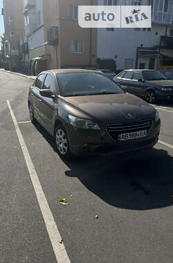 Седан Peugeot 301 2015 в Калиновке