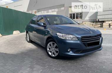 Седан Peugeot 301 2013 в Киеве