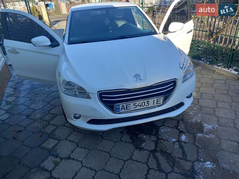 Седан Peugeot 301 2013 в Дніпрі