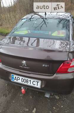 Седан Peugeot 301 2013 в Стрию
