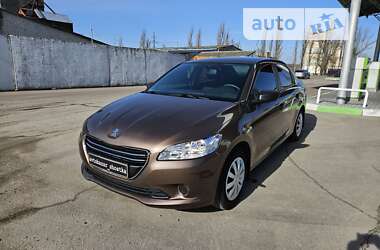 Седан Peugeot 301 2013 в Шостці