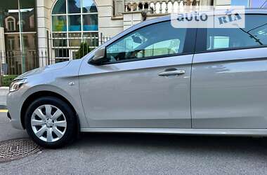 Седан Peugeot 301 2019 в Киеве