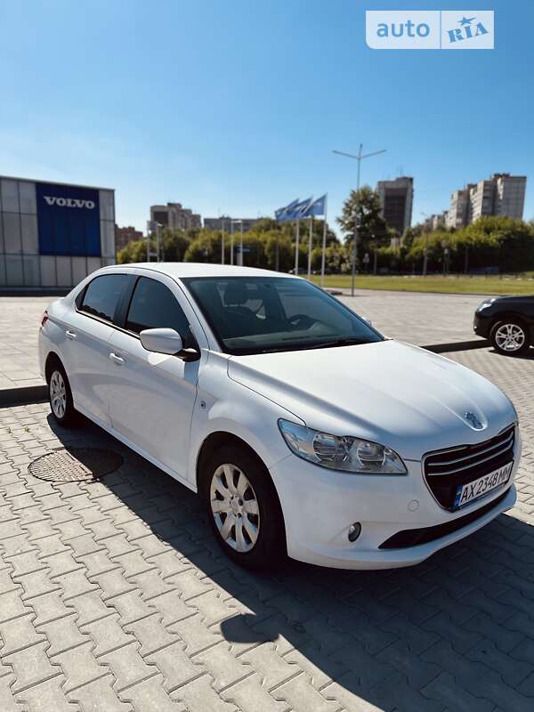 Седан Peugeot 301 2013 в Харькове