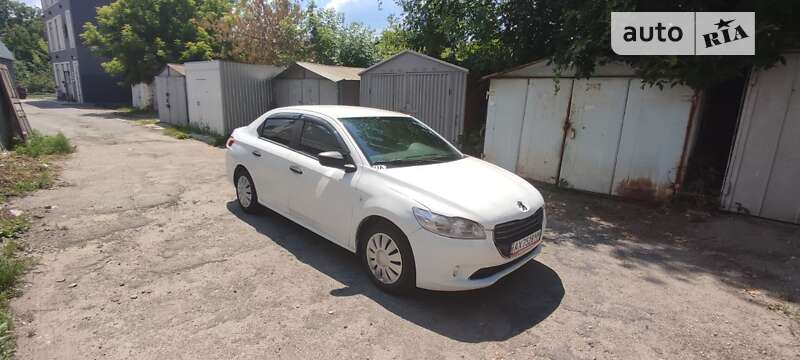 Седан Peugeot 301 2013 в Харкові