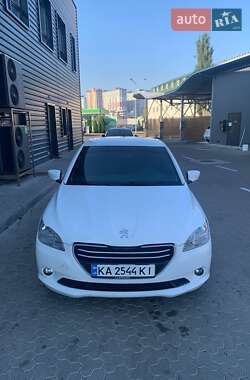 Седан Peugeot 301 2013 в Києві