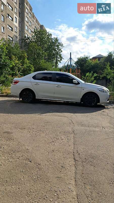 Седан Peugeot 301 2013 в Вінниці