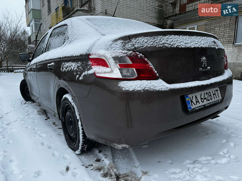 Седан Peugeot 301 2013 в Києві