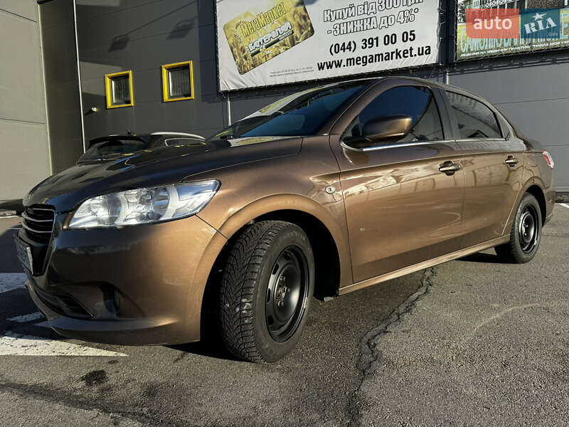 Седан Peugeot 301 2013 в Києві