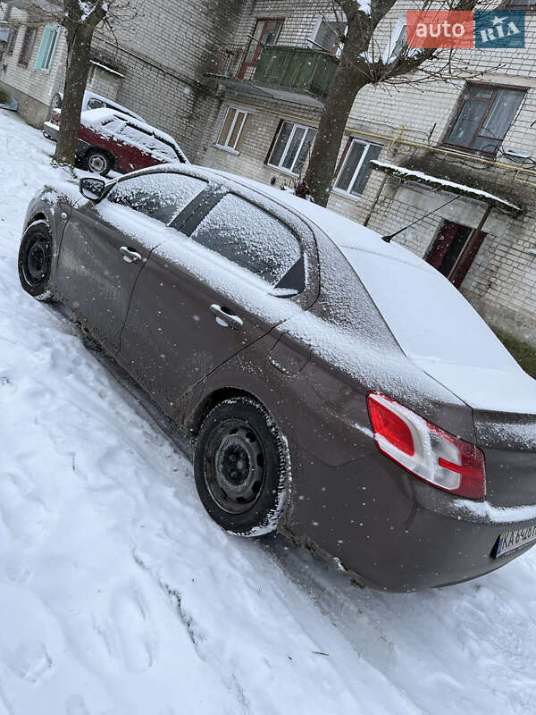 Седан Peugeot 301 2013 в Києві