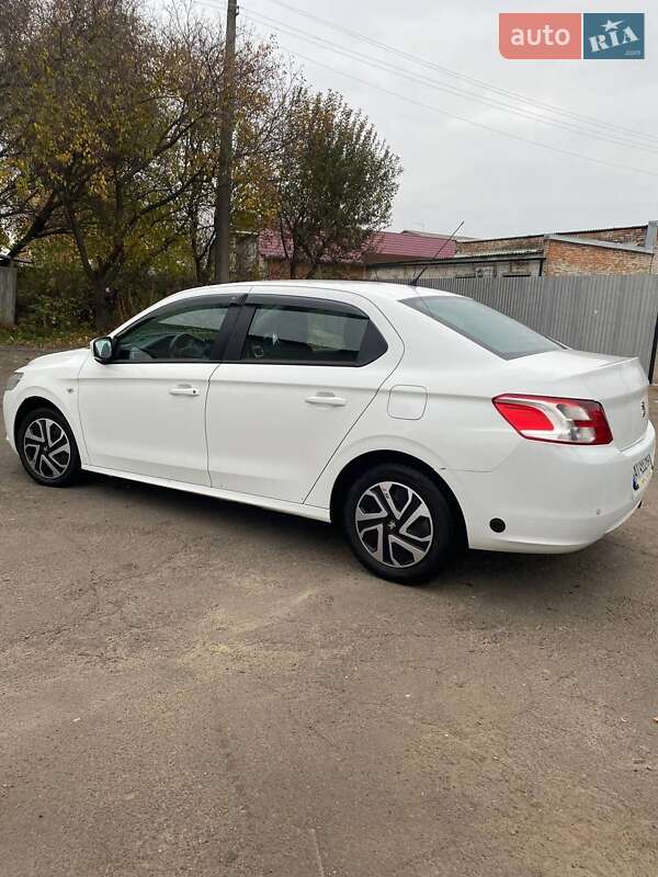 Седан Peugeot 301 2013 в Переяславе