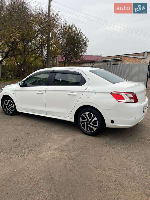 Седан Peugeot 301 2013 в Переяславе