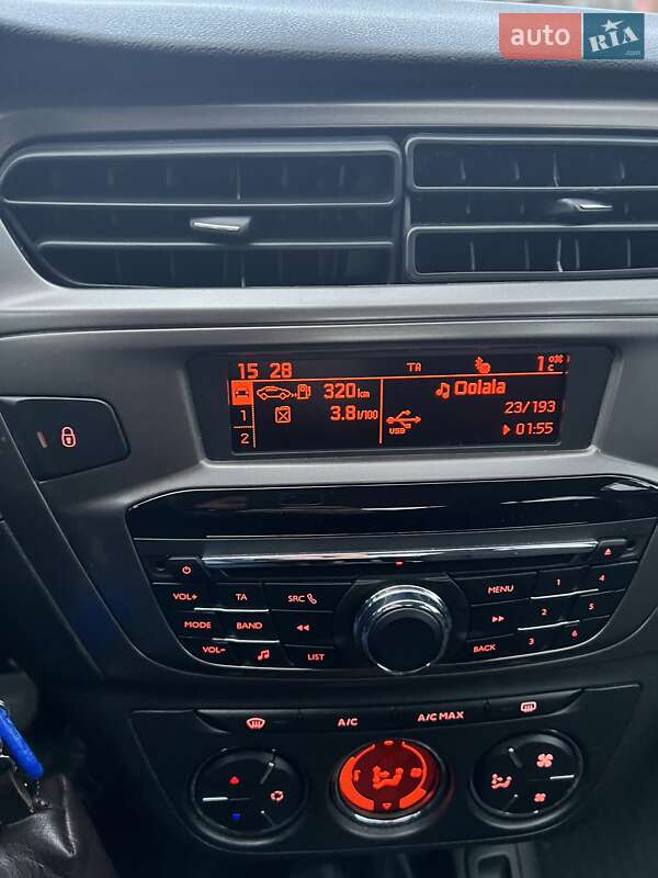 Седан Peugeot 301 2020 в Ирпене