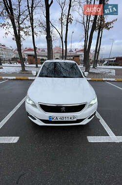 Седан Peugeot 301 2017 в Софіївській Борщагівці