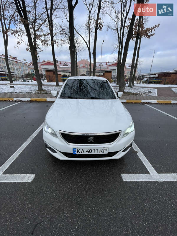 Peugeot 301 2017