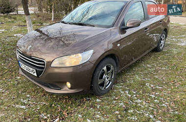 Седан Peugeot 301 2013 в Луцьку