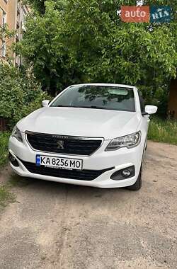 Седан Peugeot 301 2017 в Києві