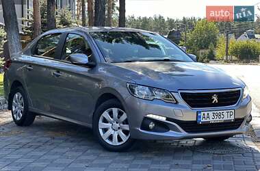 Седан Peugeot 301 2018 в Киеве