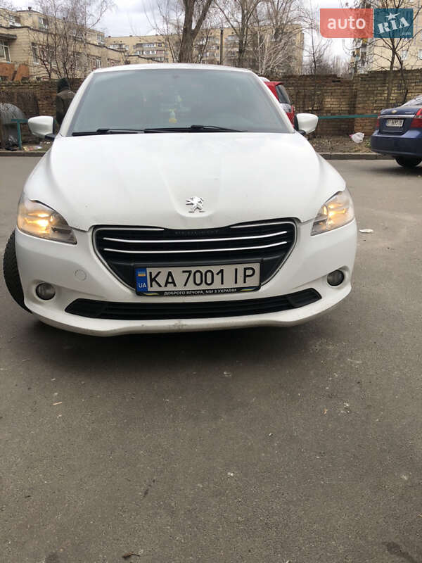 Седан Peugeot 301 2013 в Києві