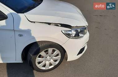 Седан Peugeot 301 2017 в 