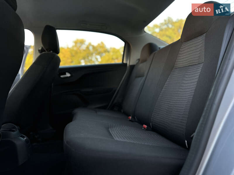 Седан Peugeot 301 2019 в Луцьку