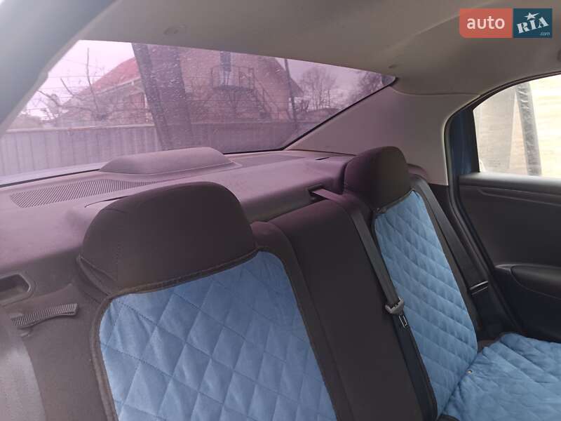 Седан Peugeot 301 2016 в Сумах