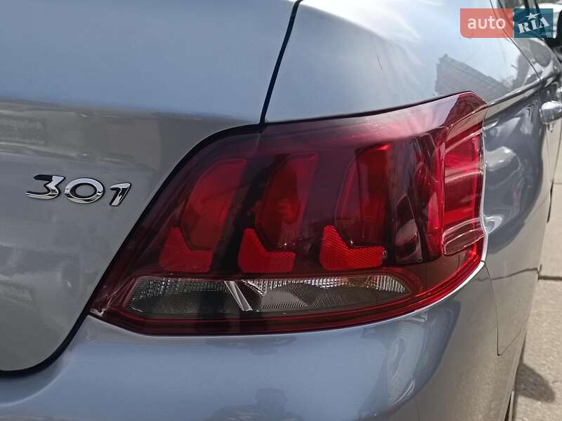 Седан Peugeot 301 2018 в Харькове