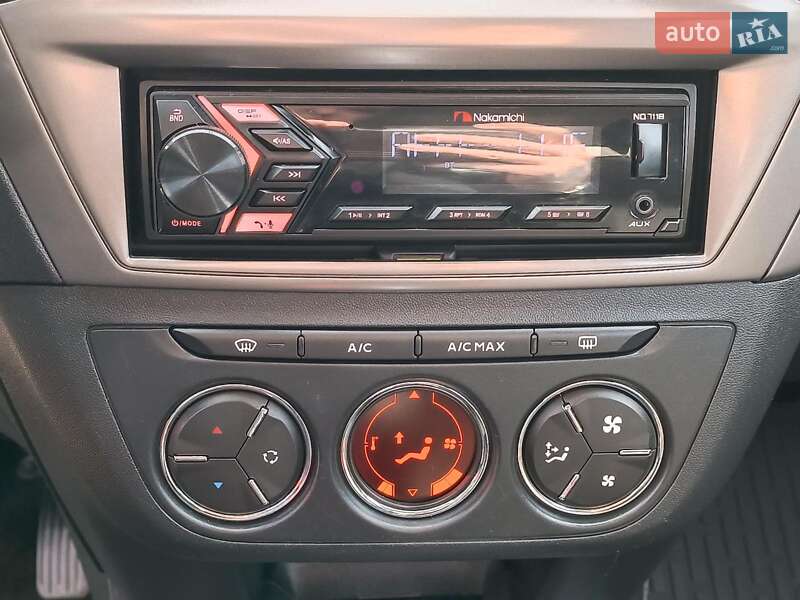 Седан Peugeot 301 2018 в Харькове